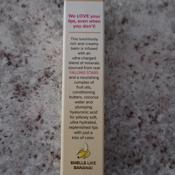 New Too Faced Hangover Pillow Balm Ulta-Hydrating Lip Treatment in Banana Kiss - Picture 3 of 5